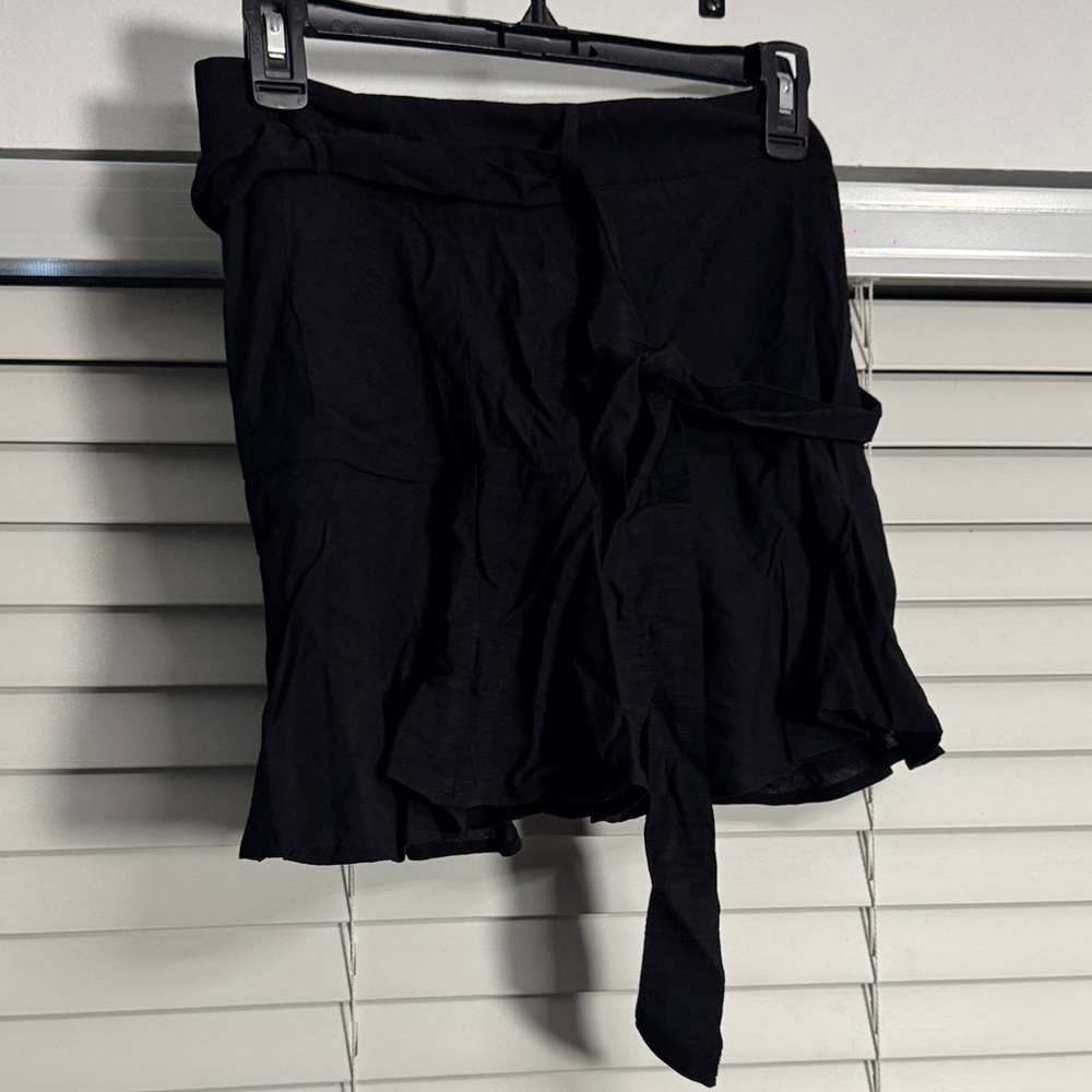 Black Tie-Waist Skirt